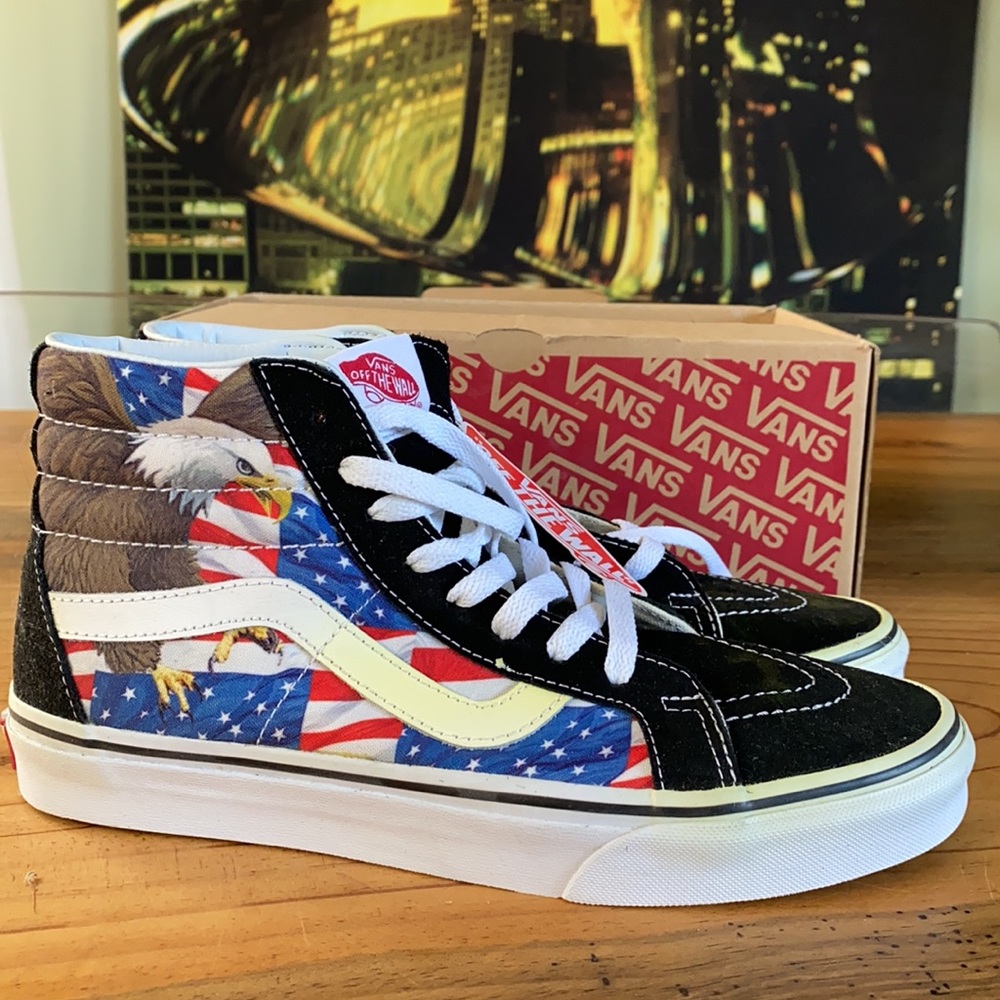 Vans (free bird) black/ true white- never worn with tags